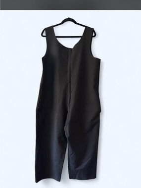 Black Sleeveless Jumpsuit